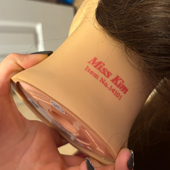 Cos. Training mannequin head - Picture 3 of 4
